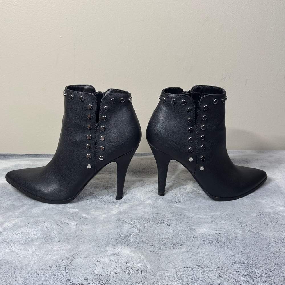 Fergalicious by Fergie “Captain” Studded Ankle Booties - Black - Size 7 - EUC - Picture 4 of 15